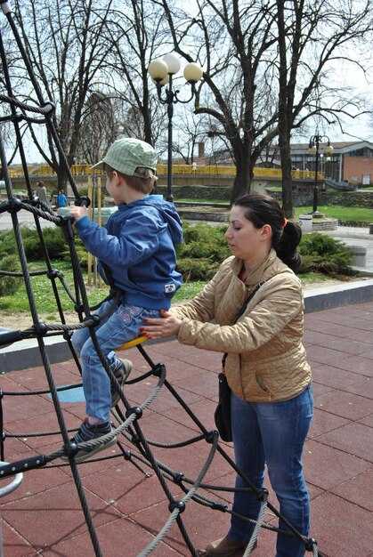Обсуждение правил поведения с детьми