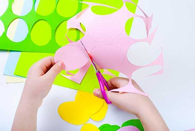 Поделки для праздников: как сделать оригинальные открытки